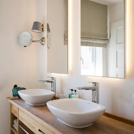 Reetdorf Geltinger Birk Malerhaus Nebeltreiben * Nieby (Nieby, Schleswig-Flensburg)